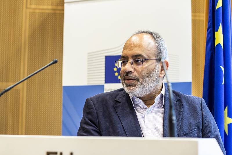 Carlos Lopes in a panel discussion