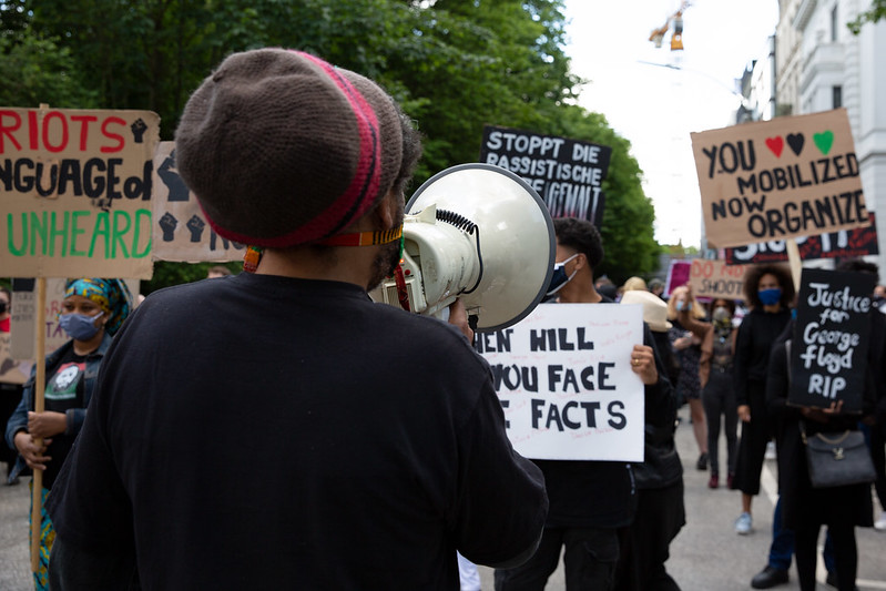 Anti-racism protesters demonstrating in front of the US consulate in Hamburg 5 June, 2020. Similar initiatives took place across Germany and were followed by discussions on social media about the German colonial past. Photo: Rasande Tyskar 
